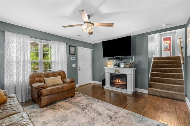 397 Woodlawn Ave, Dalton, GA 30721