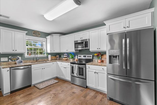 397 Woodlawn Ave, Dalton, GA 30721