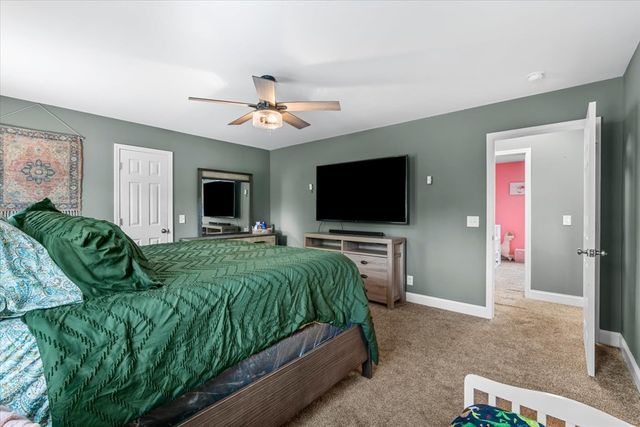 397 Woodlawn Ave, Dalton, GA 30721