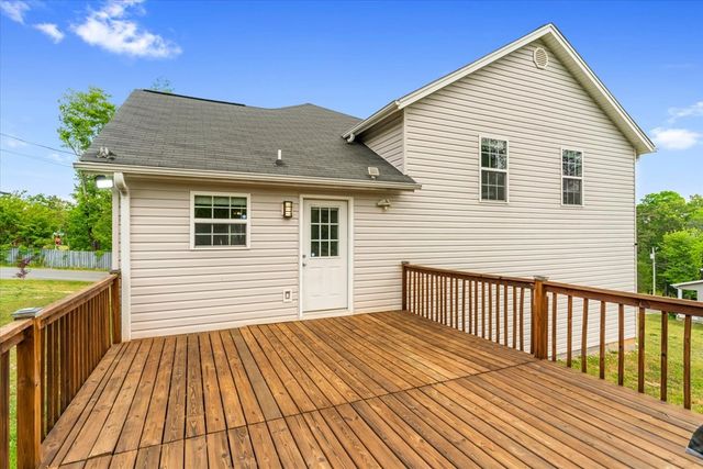 397 Woodlawn Ave, Dalton, GA 30721