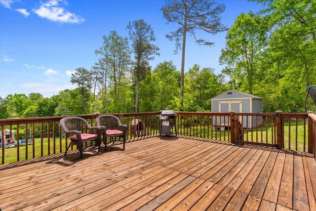 397 Woodlawn Ave, Dalton, GA 30721