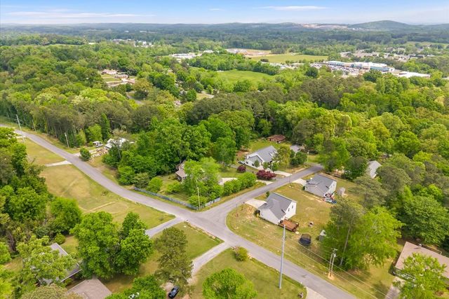 397 Woodlawn Ave, Dalton, GA 30721