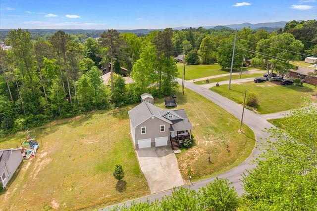 397 Woodlawn Ave, Dalton, GA 30721