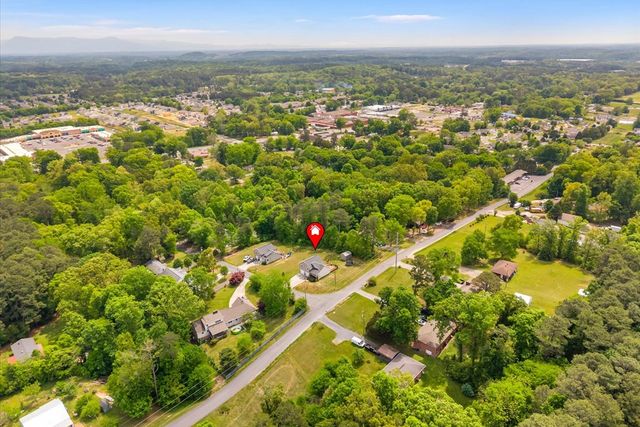 397 Woodlawn Ave, Dalton, GA 30721