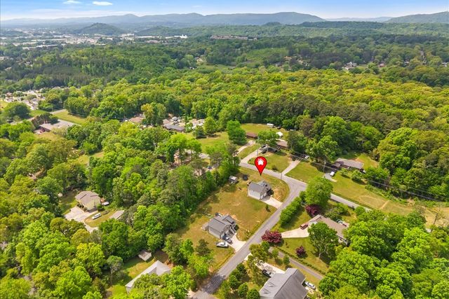 397 Woodlawn Ave, Dalton, GA 30721