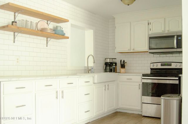 3061 PURDOM Drive, Jacksonville, FL 32223