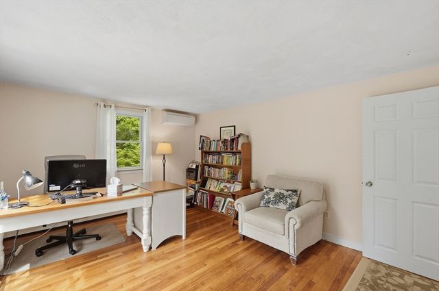 223 Plum Hollow Rd, Falmouth, MA 02536