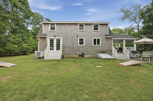 223 Plum Hollow Rd, Falmouth, MA 02536