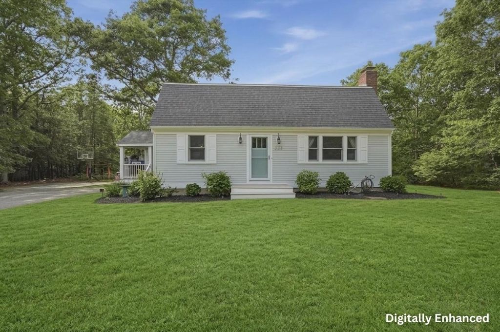 223 Plum Hollow Rd, Falmouth, MA 02536