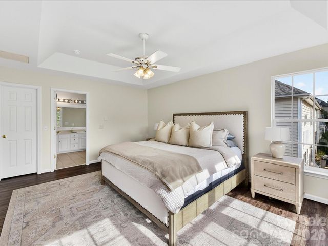 9334 Autumn Applause Drive, Charlotte, NC 28277