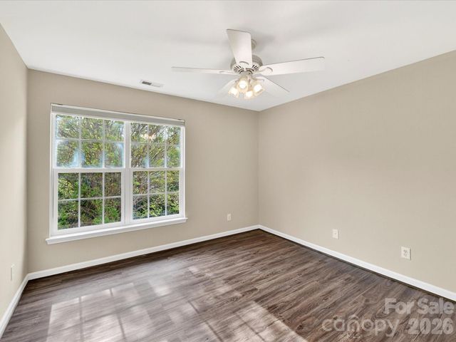 9334 Autumn Applause Drive, Charlotte, NC 28277