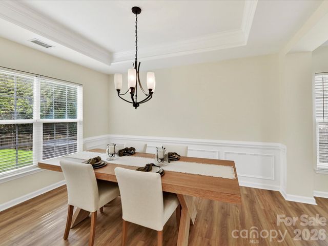 9334 Autumn Applause Drive, Charlotte, NC 28277