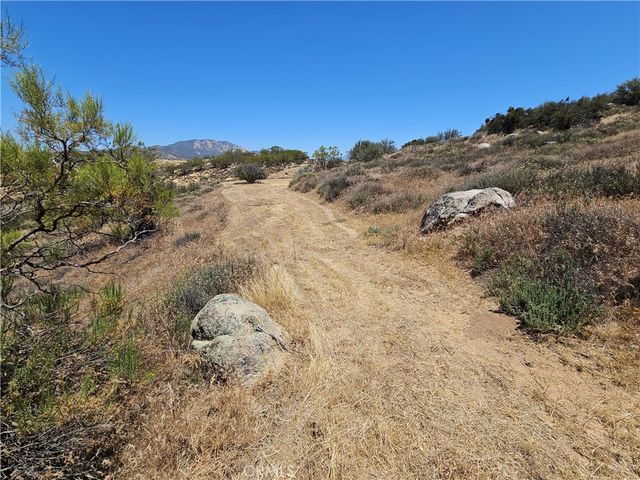 48805 Leaning Rock Court, Aguanga, CA 92536