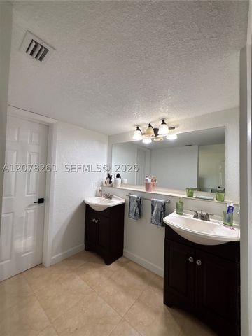 6305 Gage Pl 309A, Miami Lakes, FL 33014