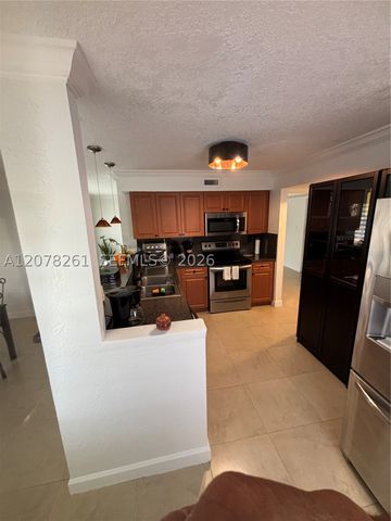 6305 Gage Pl 309A, Miami Lakes, FL 33014