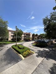 6305 Gage Pl 309A, Miami Lakes, FL 33014