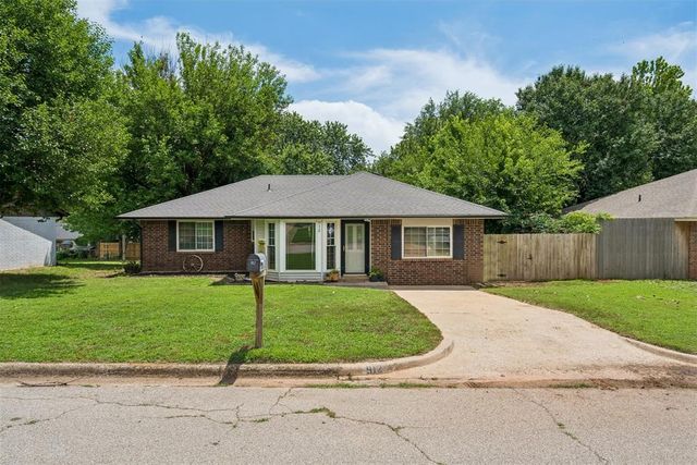 912 Mockingbird Lane, Purcell, OK 73080