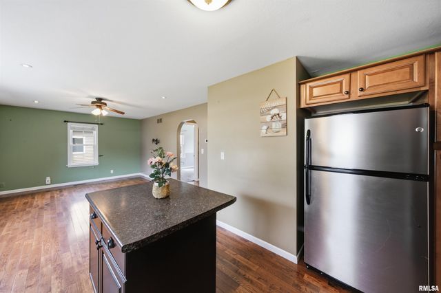 105 STERLING Street, Washington, IL 61571