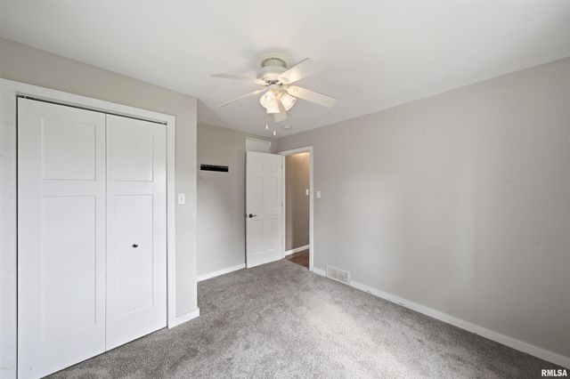 105 STERLING Street, Washington, IL 61571