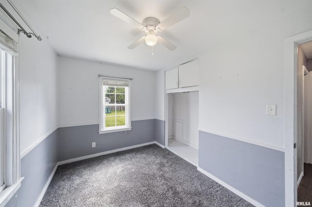 105 STERLING Street, Washington, IL 61571
