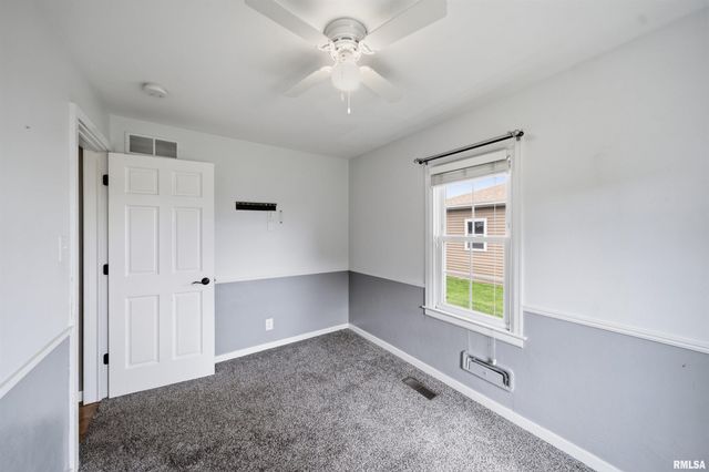 105 STERLING Street, Washington, IL 61571