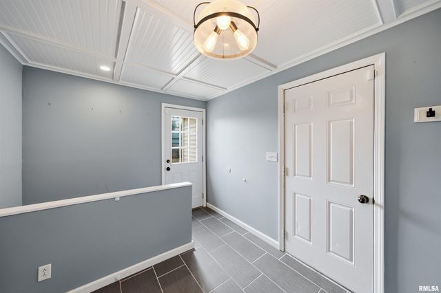 105 STERLING Street, Washington, IL 61571