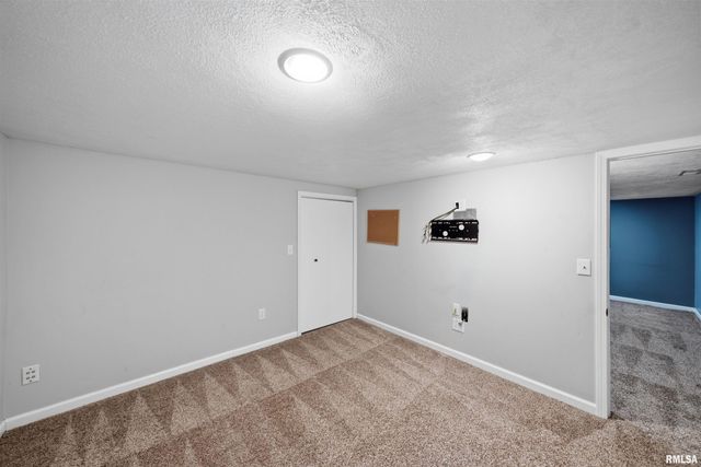 105 STERLING Street, Washington, IL 61571