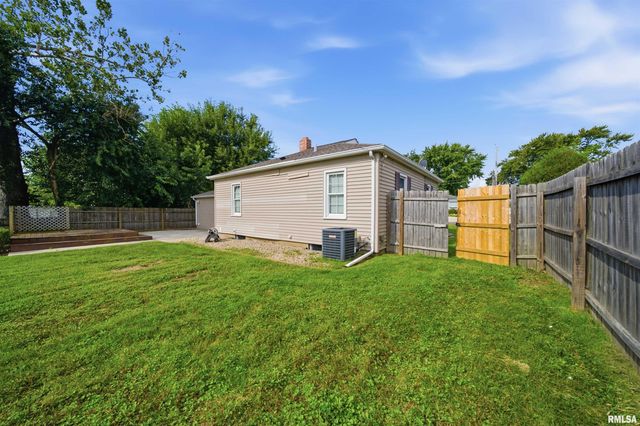 105 STERLING Street, Washington, IL 61571