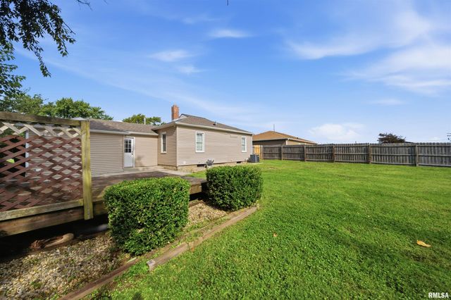 105 STERLING Street, Washington, IL 61571