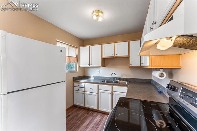 2775 El Capitan Drive, Colorado Springs, CO 80918