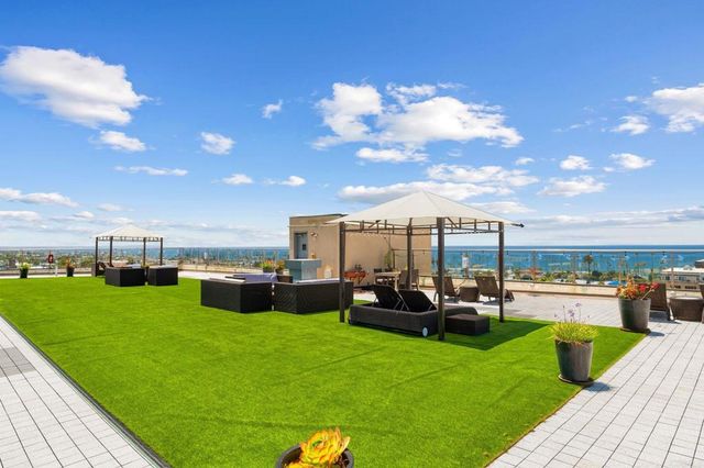550 Seagaze Drive 9, Oceanside, CA 92054