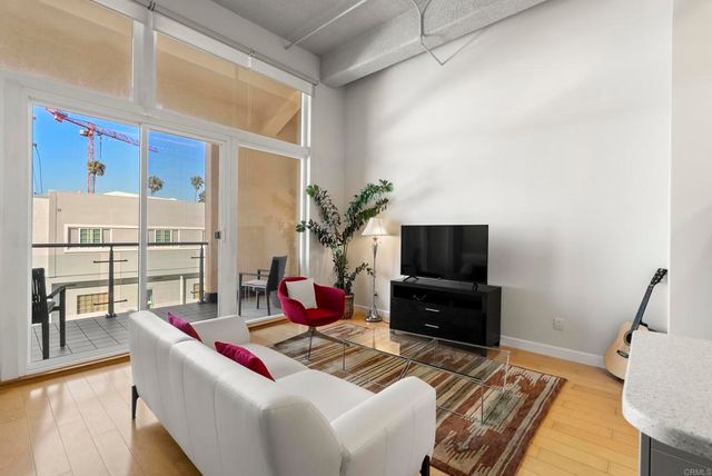 550 Seagaze Drive 9, Oceanside, CA 92054