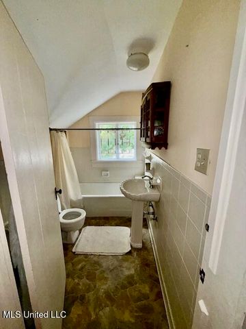 657 S Canal Street, Natchez, MS 39120