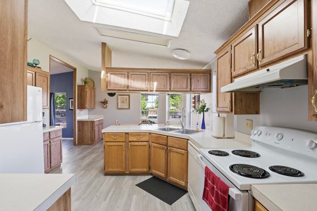 1603 N GLENBROOK Rd, Liberty Lake, WA 99016