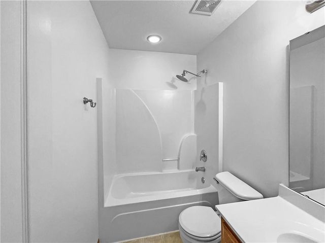 15803 Hight Avenue, Belton, MO 64012