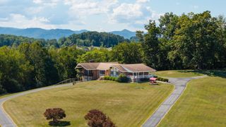 5323 LEE JACKSON HWY, Greenville, VA 24440