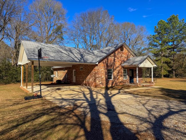 151 Baker St., Petal, MS 39465