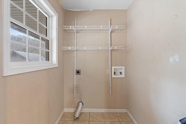 240 W Park Circle, Decatur, TN 37322