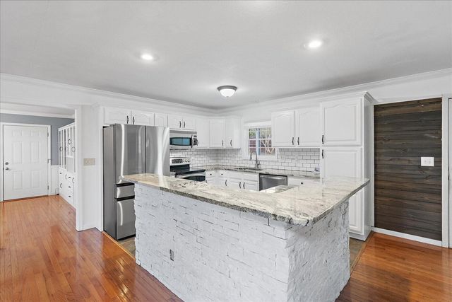 240 W Park Circle, Decatur, TN 37322