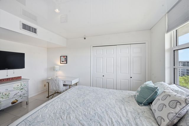 4015 W Palm Aire Drive 1001, Pompano Beach, FL 33069