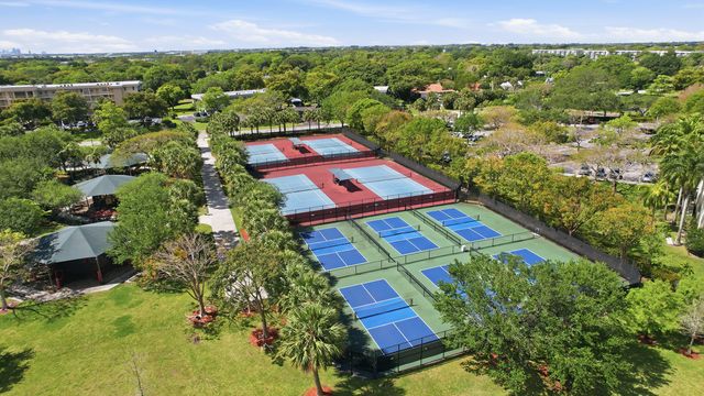 4015 W Palm Aire Drive 1001, Pompano Beach, FL 33069