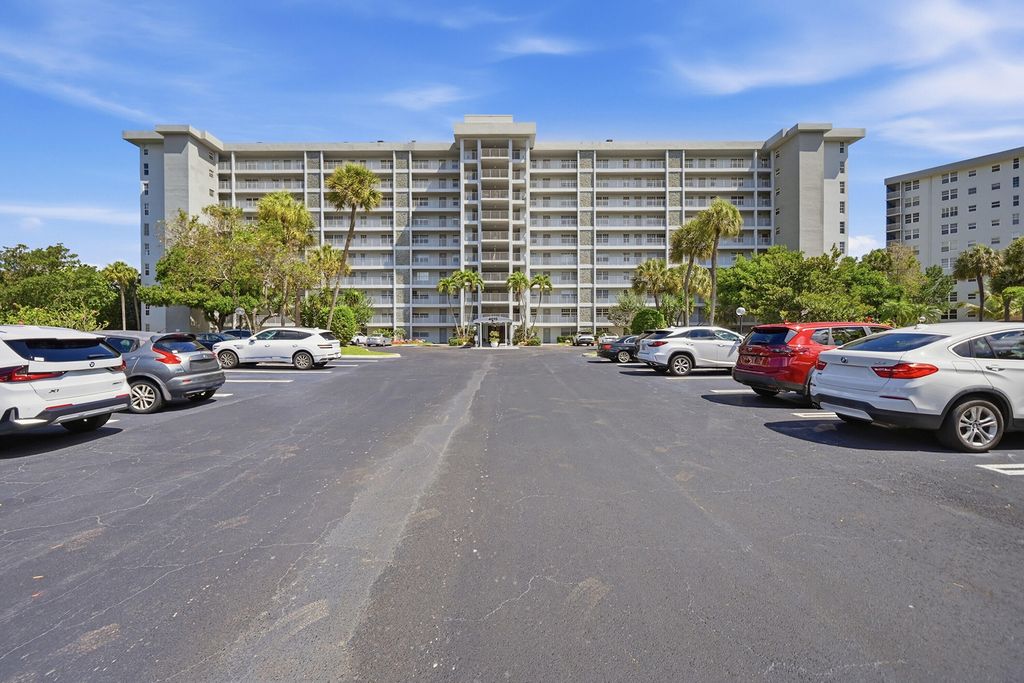 4015 W Palm Aire Drive 1001, Pompano Beach, FL 33069