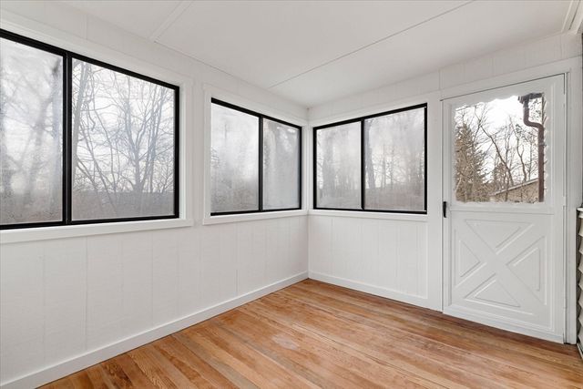 26 Roosevelt Dr, Southbridge, MA 01550