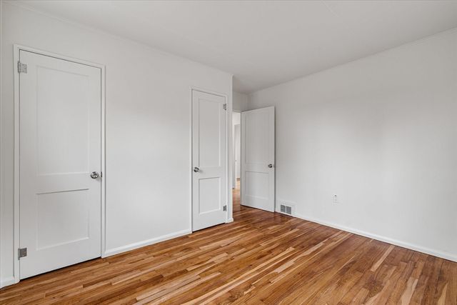 26 Roosevelt Dr, Southbridge, MA 01550