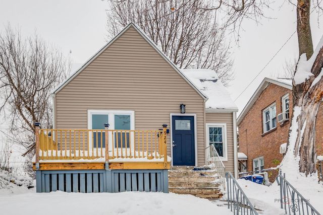 924 Lenox Avenue, Waukegan, IL 60085