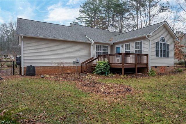 1609 Underpass Road, Advance, NC 27006