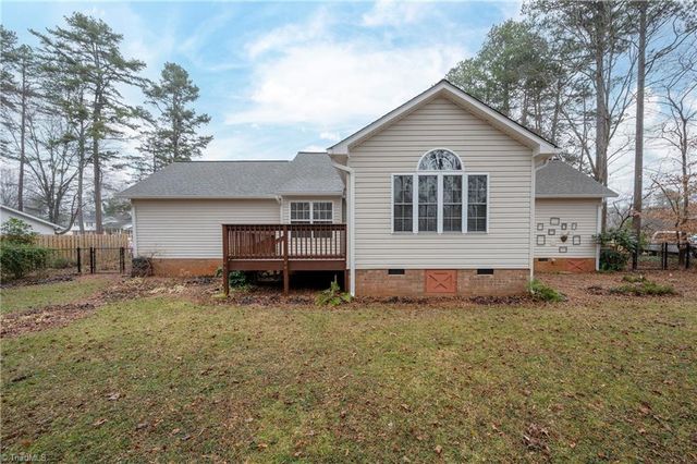 1609 Underpass Road, Advance, NC 27006