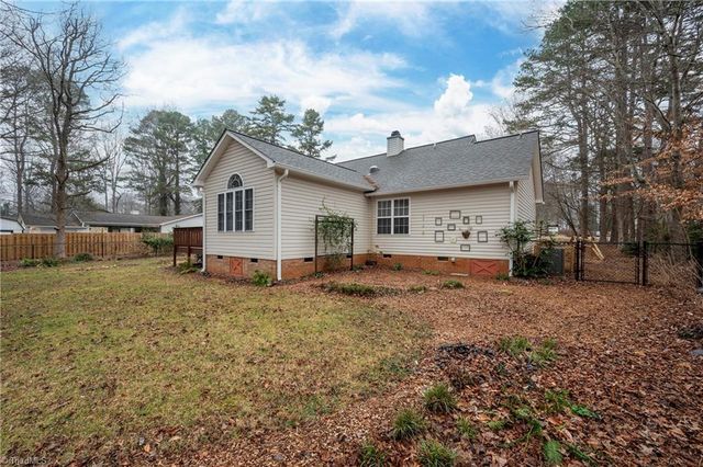 1609 Underpass Road, Advance, NC 27006