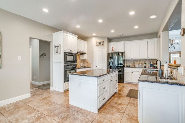 1249 Handkerchief Way, Fort Worth, TX 76052