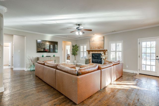 1249 Handkerchief Way, Fort Worth, TX 76052